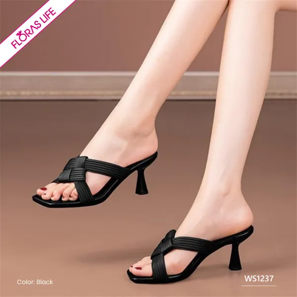 URBAN SOLES WOMEN'S SANDAL